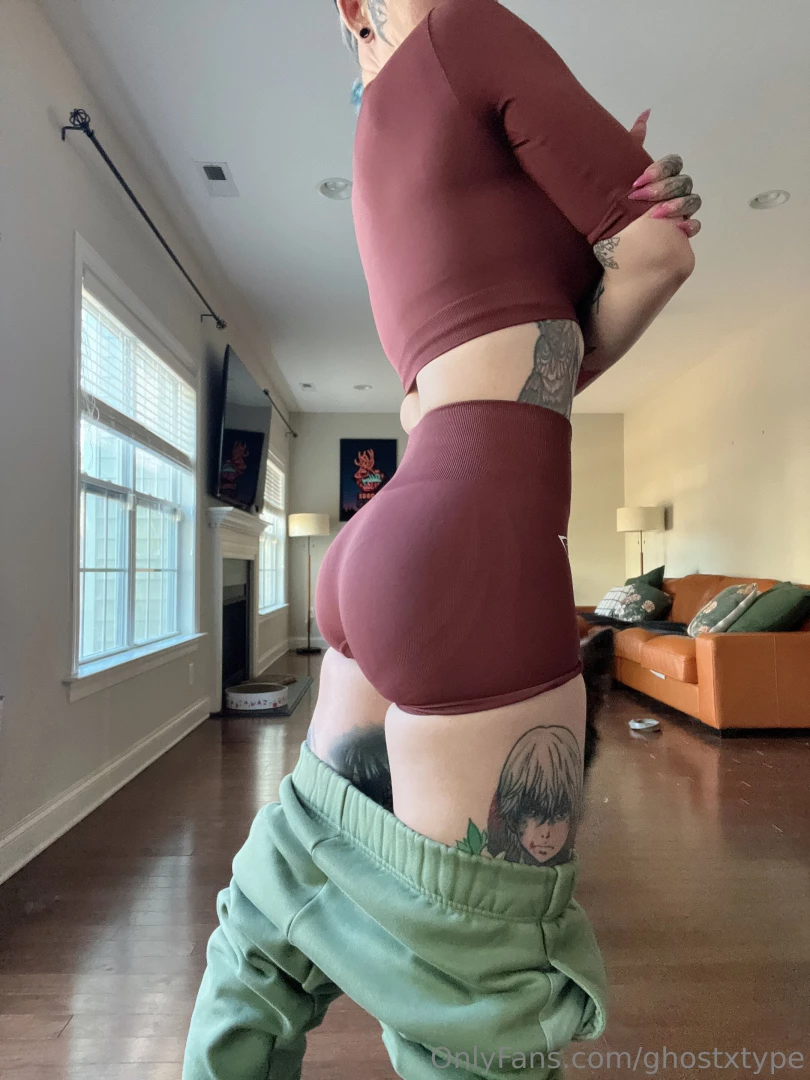 Havin a rough one so have a butt 