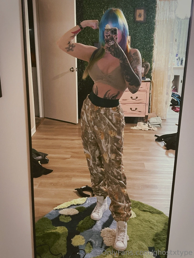 Went back to the gym today tomorrow should be photo day for everyone part 1 