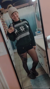 Stole this cozy sweater from mr lapis can i steal your sweater