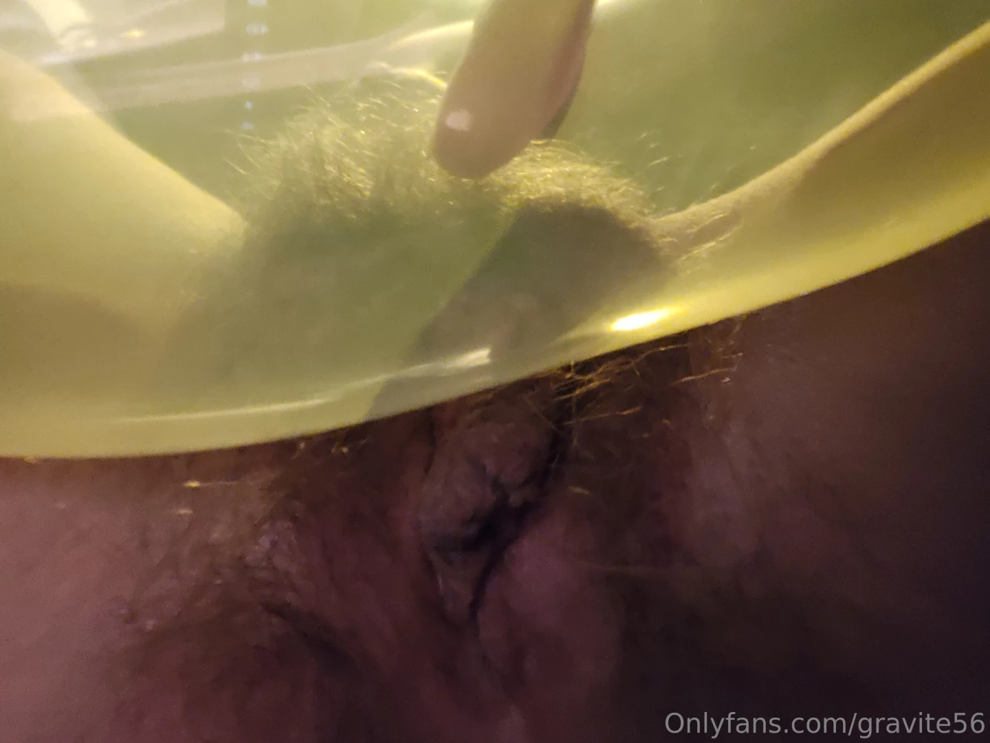 What time zones is everyone in i want to schedule some livestreams 