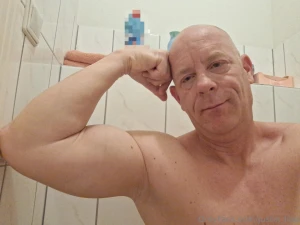 These muscles aren t the only thing that s hard right now part 1