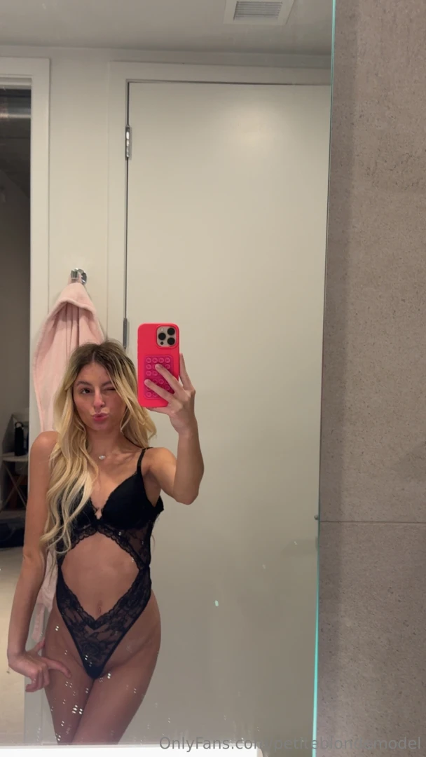 Woke up in my lingerie this time 