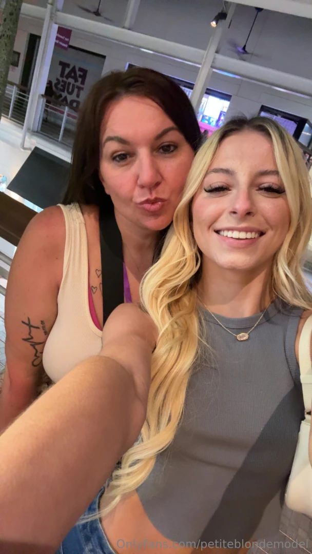 Ok fuck it here it is my moms of bigtittiebre 