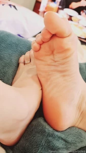 Toe rings lt 3 feet soles femboy crossdressing