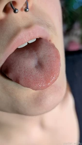 Do you have a thing for mouths tongues and upper lip hair these are part 4