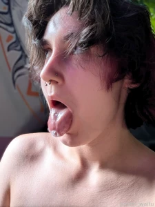Do you have a spit kink cuz i dooooo i love everything about spit part 16