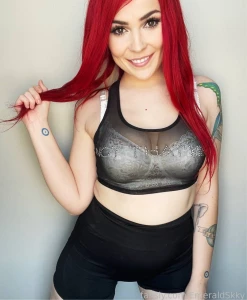 I m home alone do you mind if we play a little dm me tits online horny