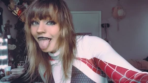 Pov youre dating spidergwen and she sends you these snaps lt 3 part 17