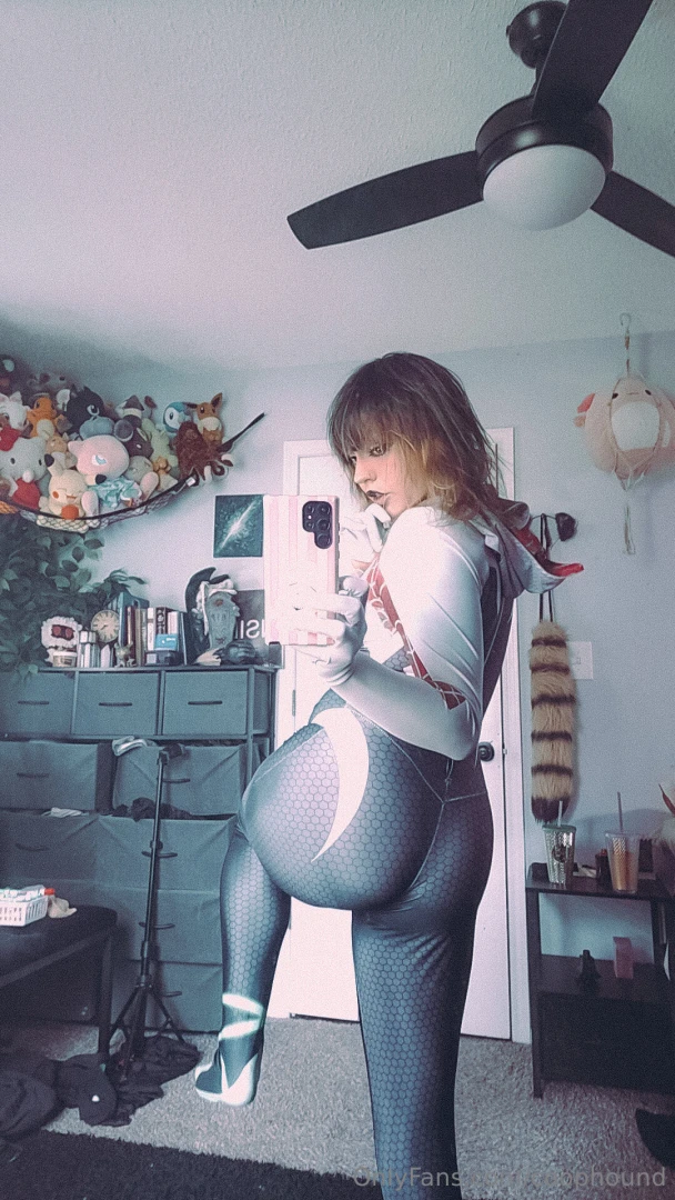 Pov youre dating spidergwen and she sends you these snaps lt 3 part 21 