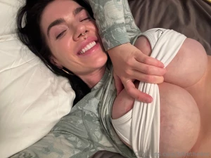 Nothing can contain that which does not want to be contained