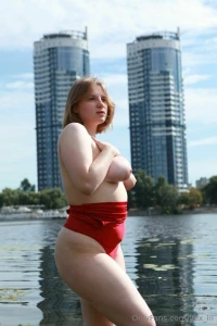 I need your help to hold my boobs part 2