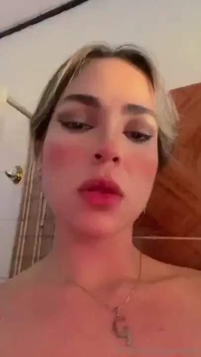 Me voy a ba ar pero no quiero estar sola vienes conmigo adem s el agua part 2 