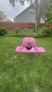 Would u help me stretch