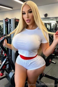 Who s willing to work me out this evening