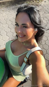Bad bitch coming through