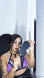 Close your eyes you don t need to see to know that i m in charge