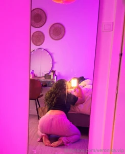 Akward poses but ass looks fat part 1