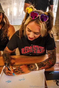 Signing session at todo o nada in chile last week it was crazy to meet part 1