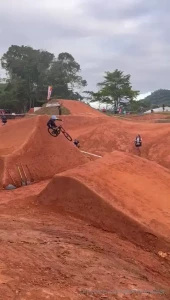 2nd at cairns whip off second ride on this bike and ohhhh shit it