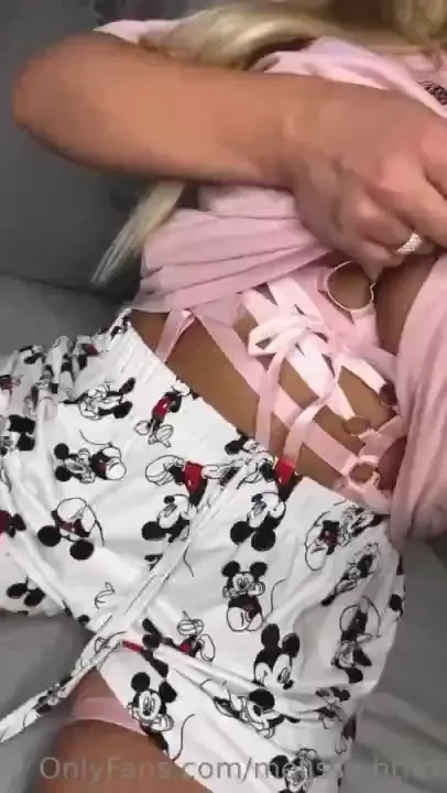 Chill outfit - aber schau mal was drunter steckt 