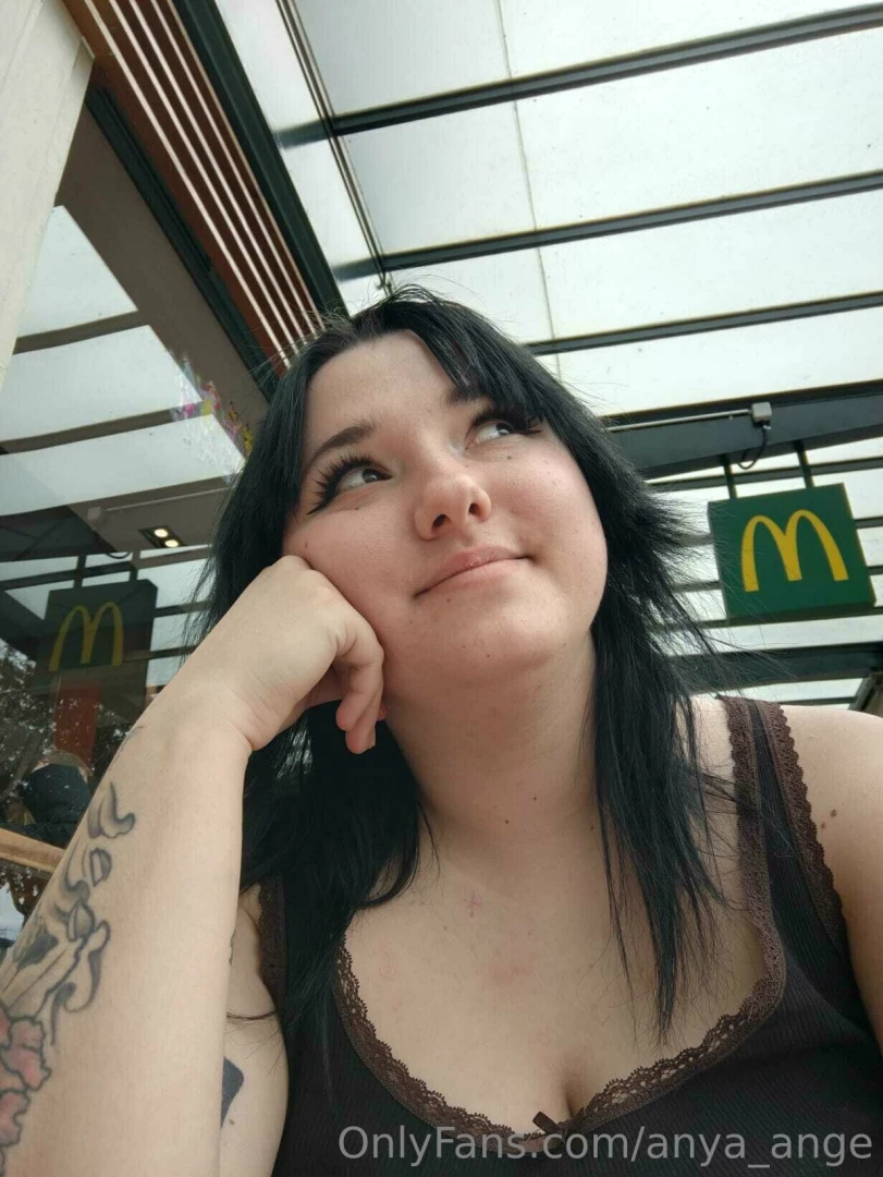 Heyyy today i made a little trip to geneva which is one of the big part 1 