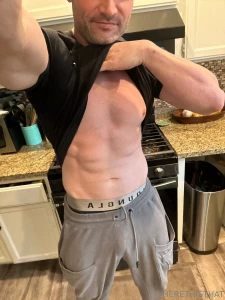 What are you making for dinner i feel like chef n again