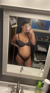Who loves milfs