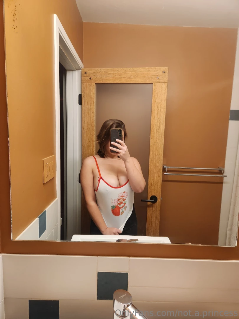 Swipe to see more cleavage part 3 