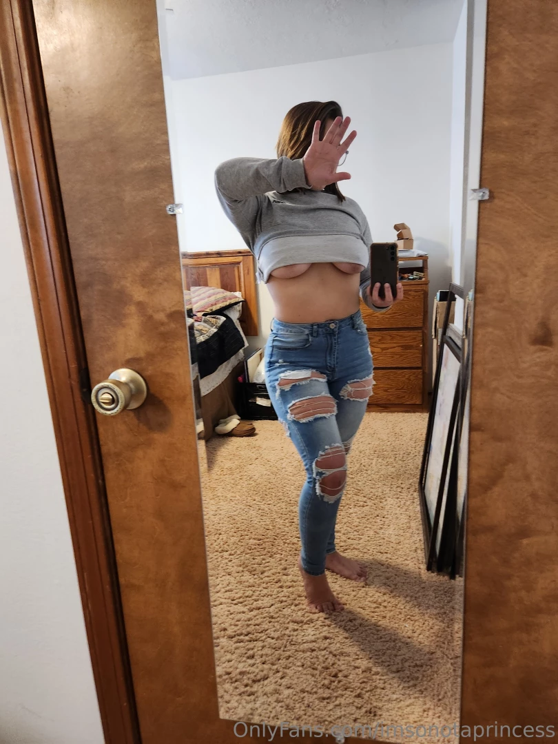 I hope you like underboob 