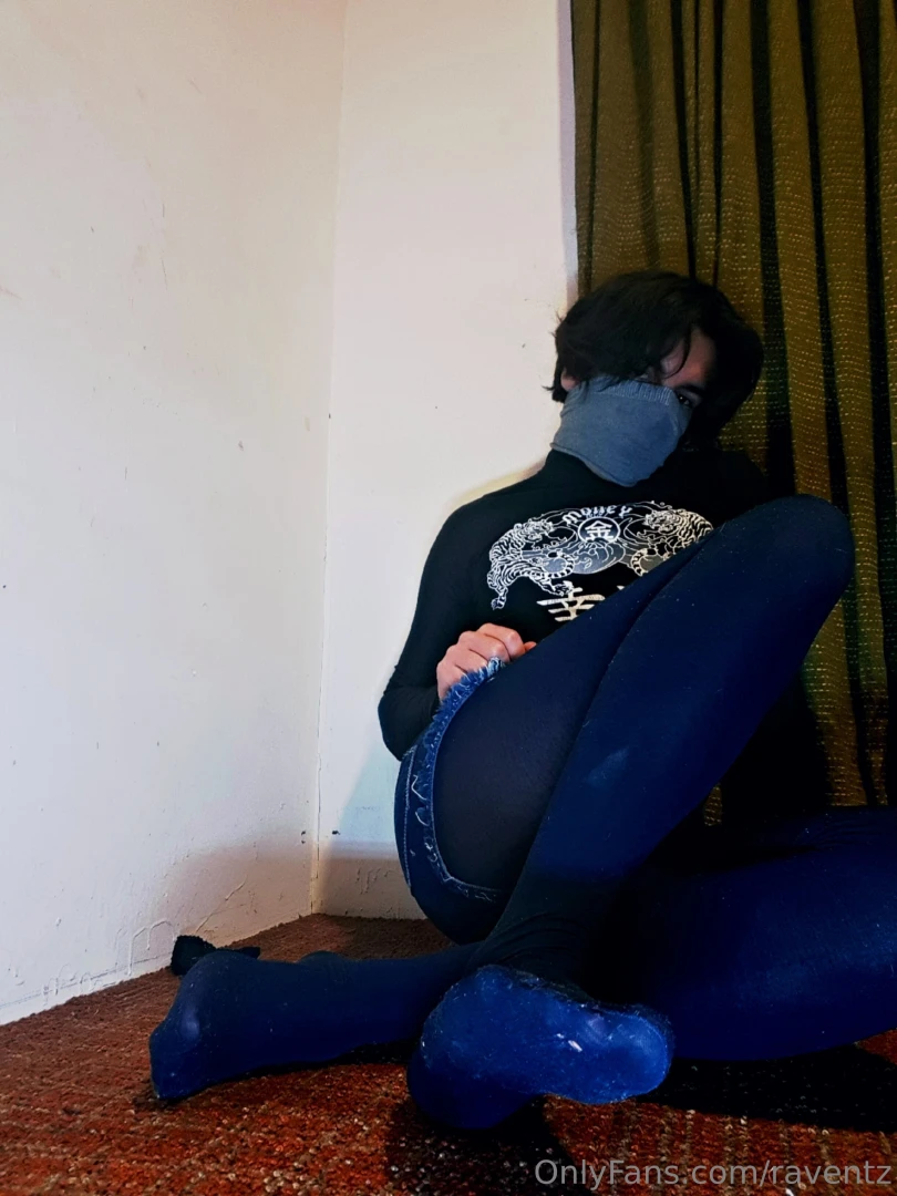 I really liked this outfit blue and black 