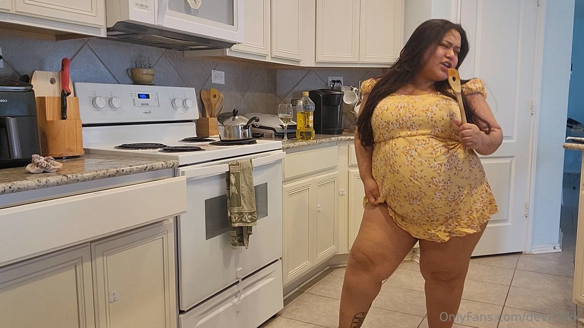 Vid 168 bbw feedee tradwife goes wild - dancing and stuffing length - part 8 