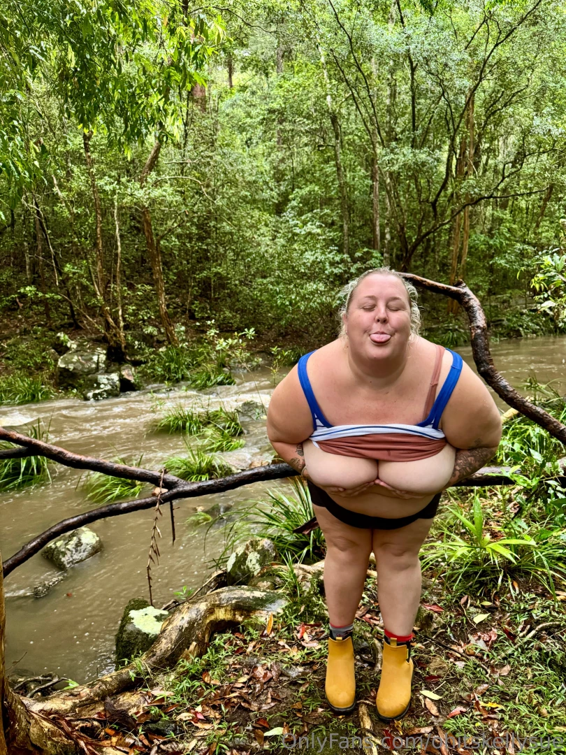 Went hiking today with the wife and had the whole bush to ourselves 