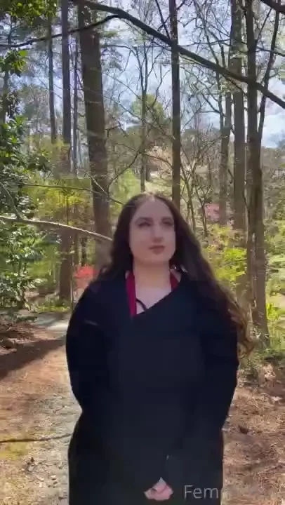 Just an angel in the flowers 