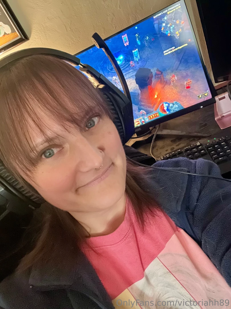 Sunday funday diablo 3 i always play as a demon hunter 