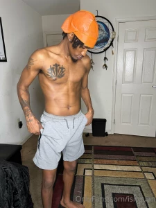 I had too much fun taking this mini photoshoot for you i promise it s part 2