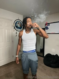 Who want smoke i ll stuff you up after yes i pulled this big mf out
