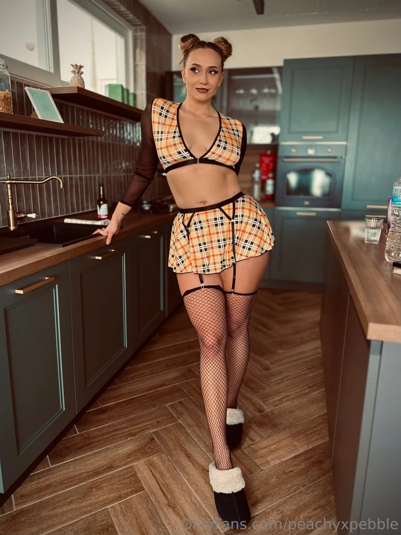 When you re feeling kinky but still gotta cook dinner 