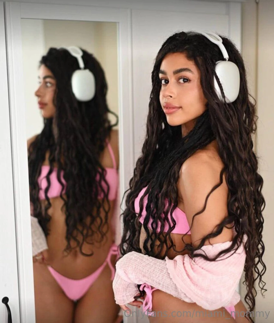 Alishabright is wet right now lusty princess alishabright wants to part 935 