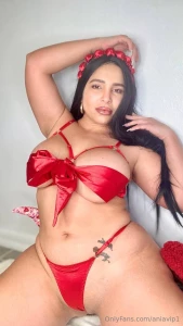 The red color looks good on me you want to see me dressed in pure