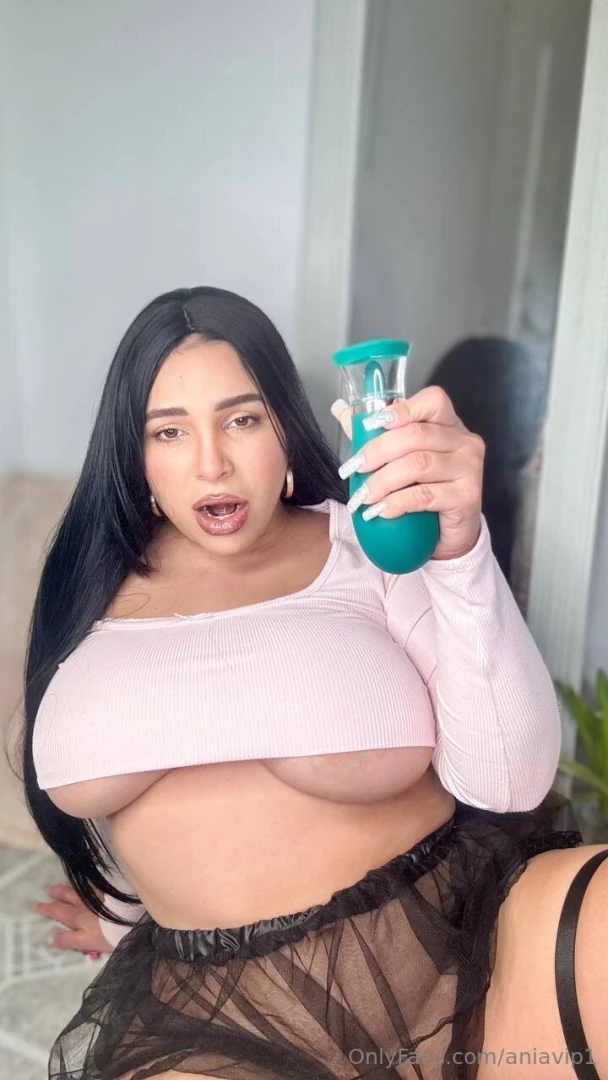 New toy new pleasure nbsp i just got a new clitoris sucker and wow it part 1 