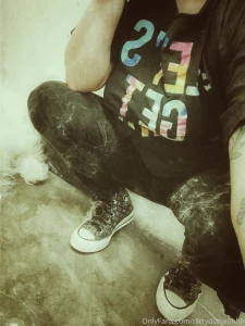 I get so dirty at work want some special shower pictures tonight leave