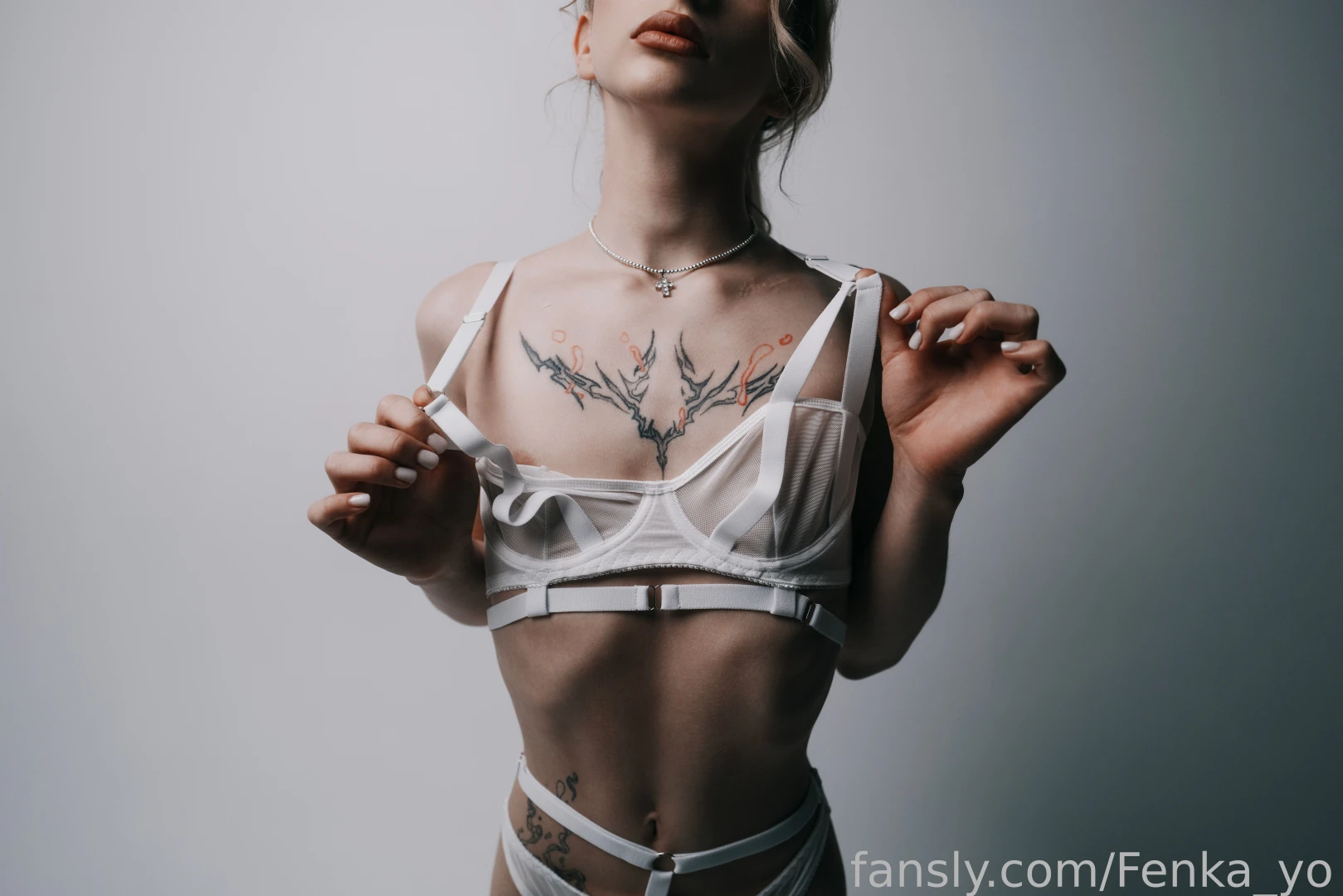 Fyp trans stockings bondage bdsm natural blonde bigcock makeup sexy 