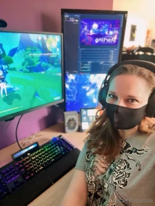 Cassie dans son habitat naturel j ai trop envie de jouer en live