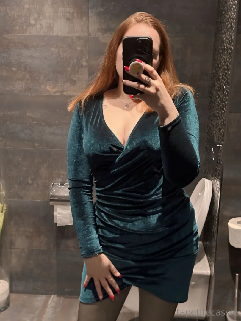 Oui je suis aussi capable de porter des robes tapetitecassie 