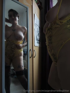 Missandromedaglitter part 1332290