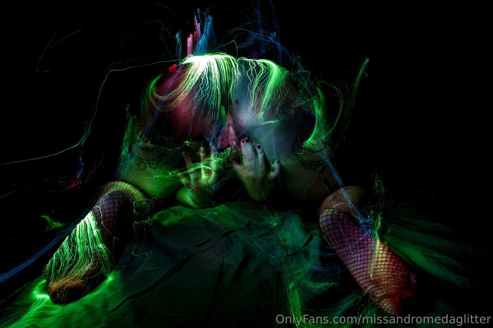 Missandromedaglitter part 976996 