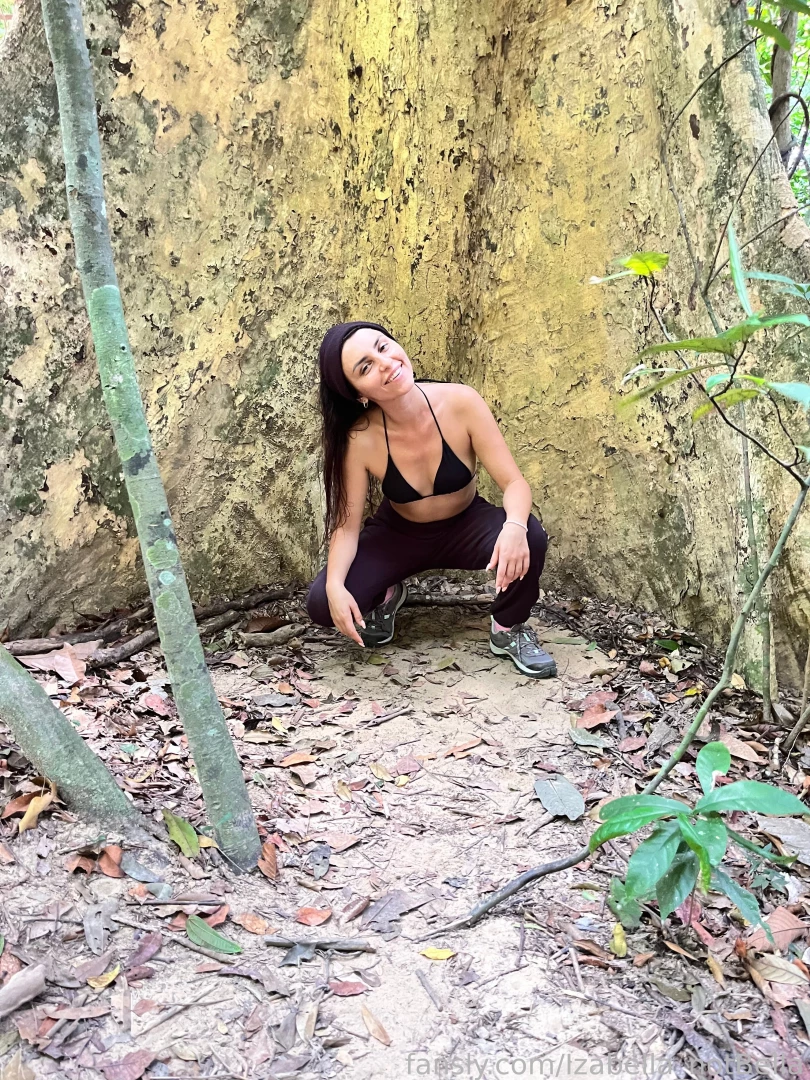 If you wanna see my pee type me message pee brunette outdoor 