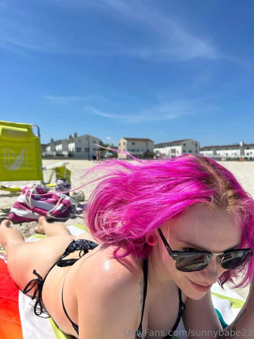 sunnybabe22 - Pink hair don t care 