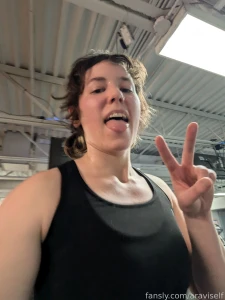 Livestreaming soon bare with me having some technical difficulties