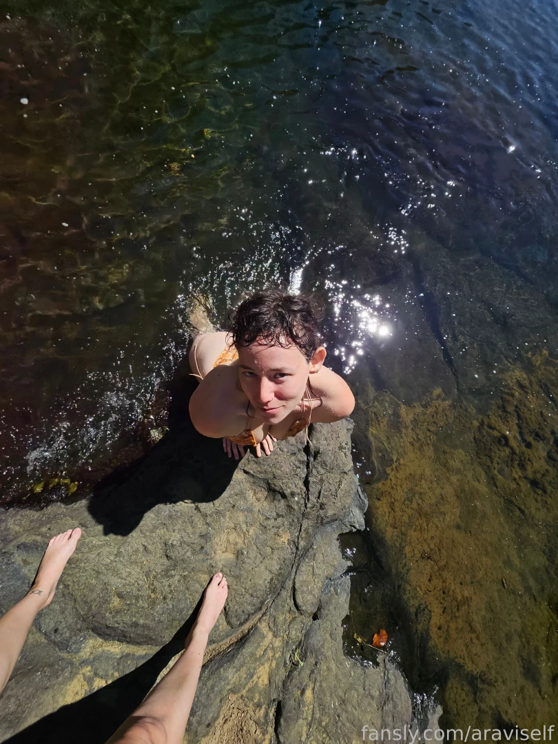 Come with me i promise i wont drag you to the depths like other 